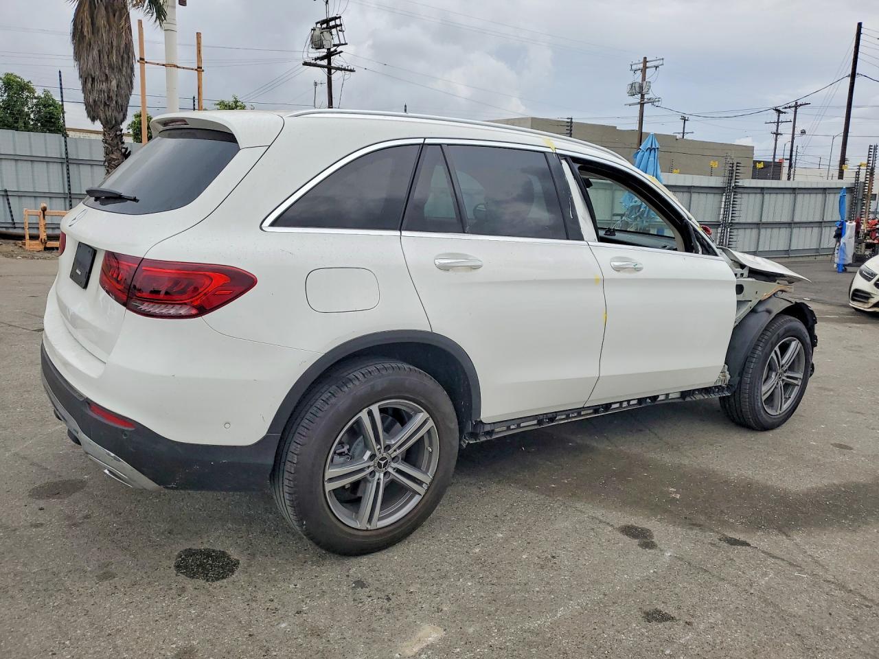 2022 Mercedes-Benz Glc 300 - Фото 3