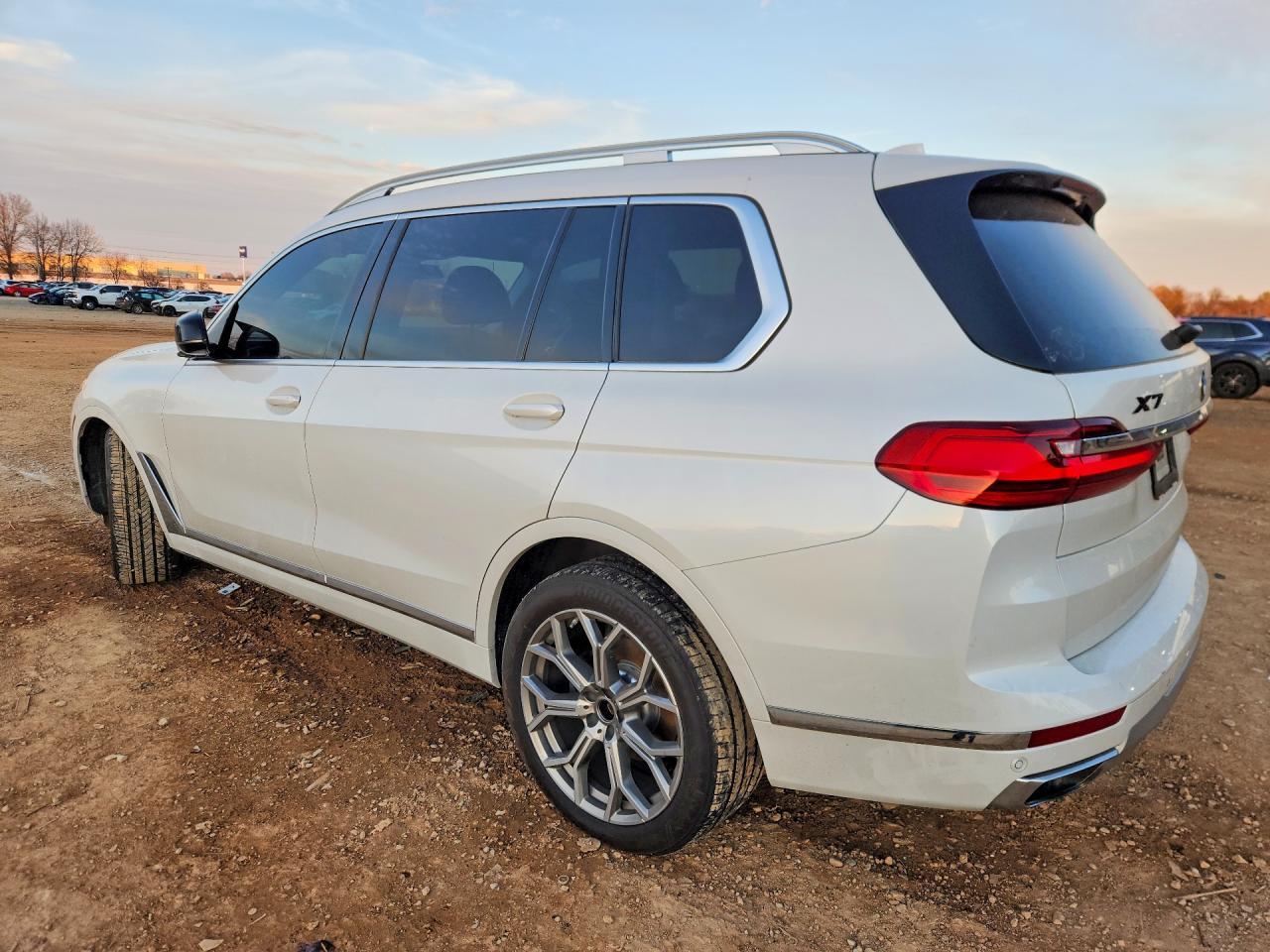 2020 BMW X7 xDrive40I - Фото 2
