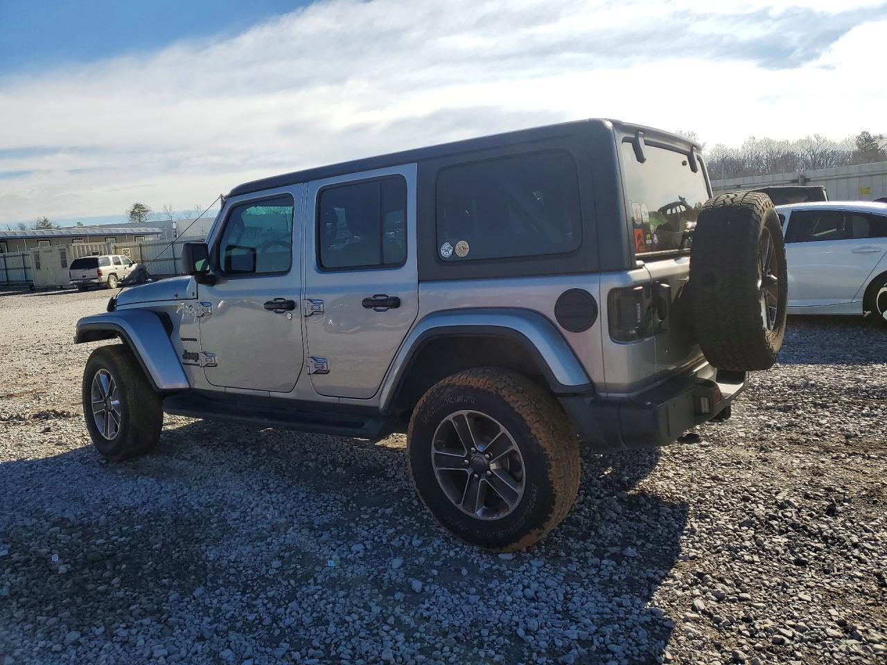 2019 Jeep Wrangler Unlimited Sahara - Image 2