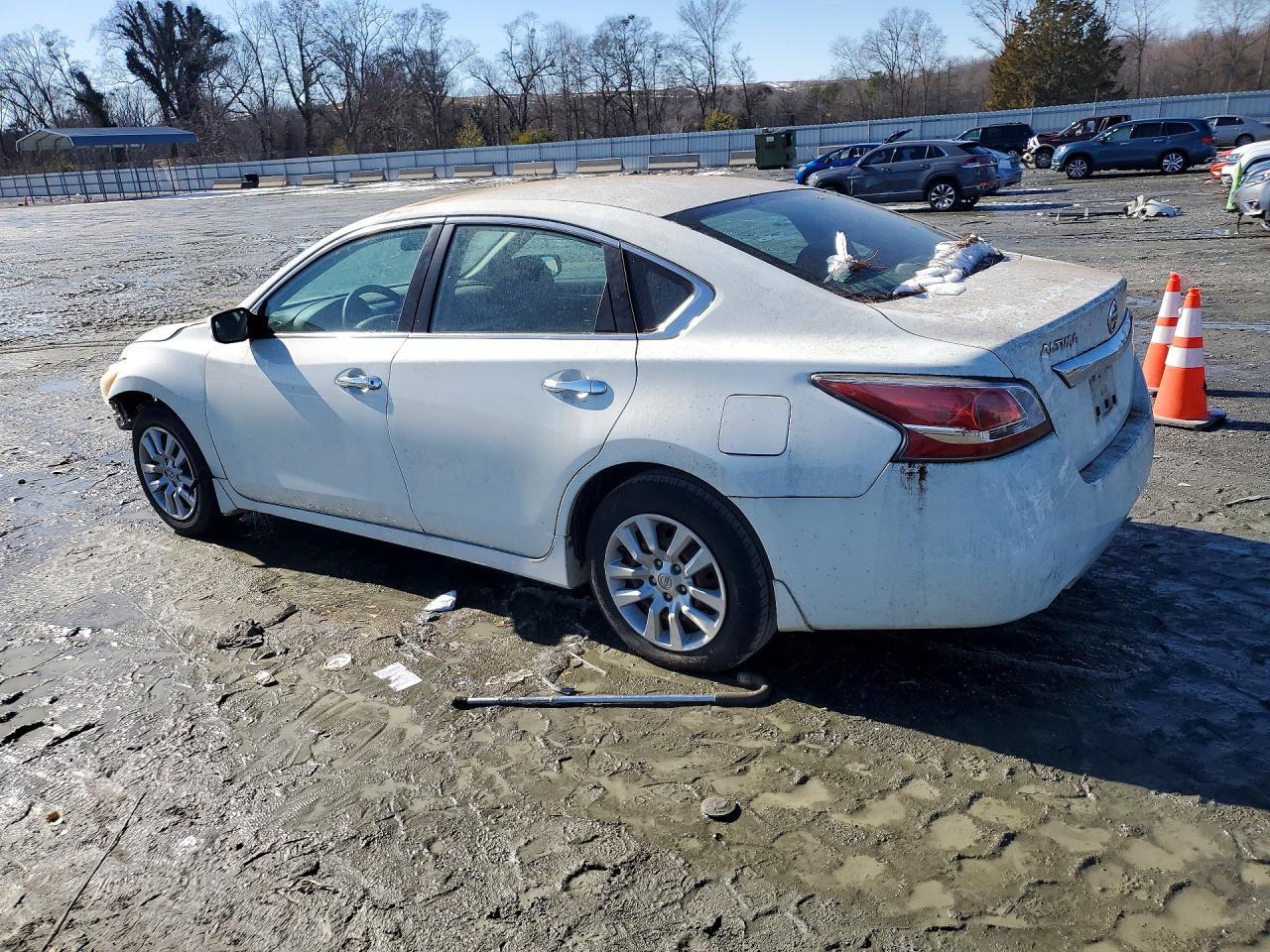 2015 Nissan Altima 2.5 - Фото 2