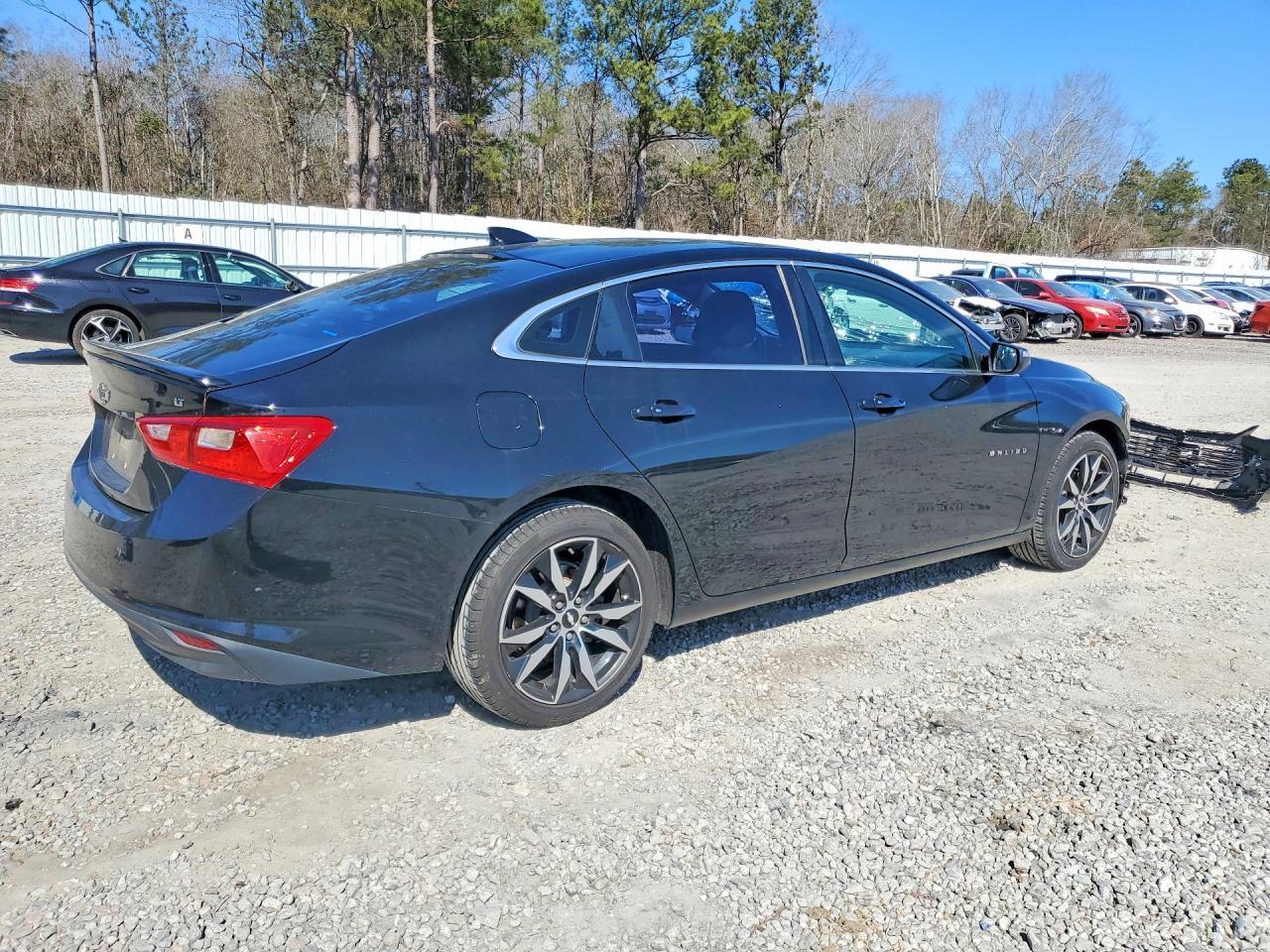 2018 Chevrolet Malibu Lt - Image 3