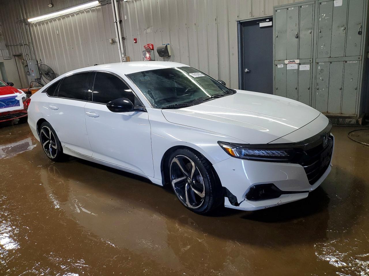 2022 Honda Accord Sport - Image 4