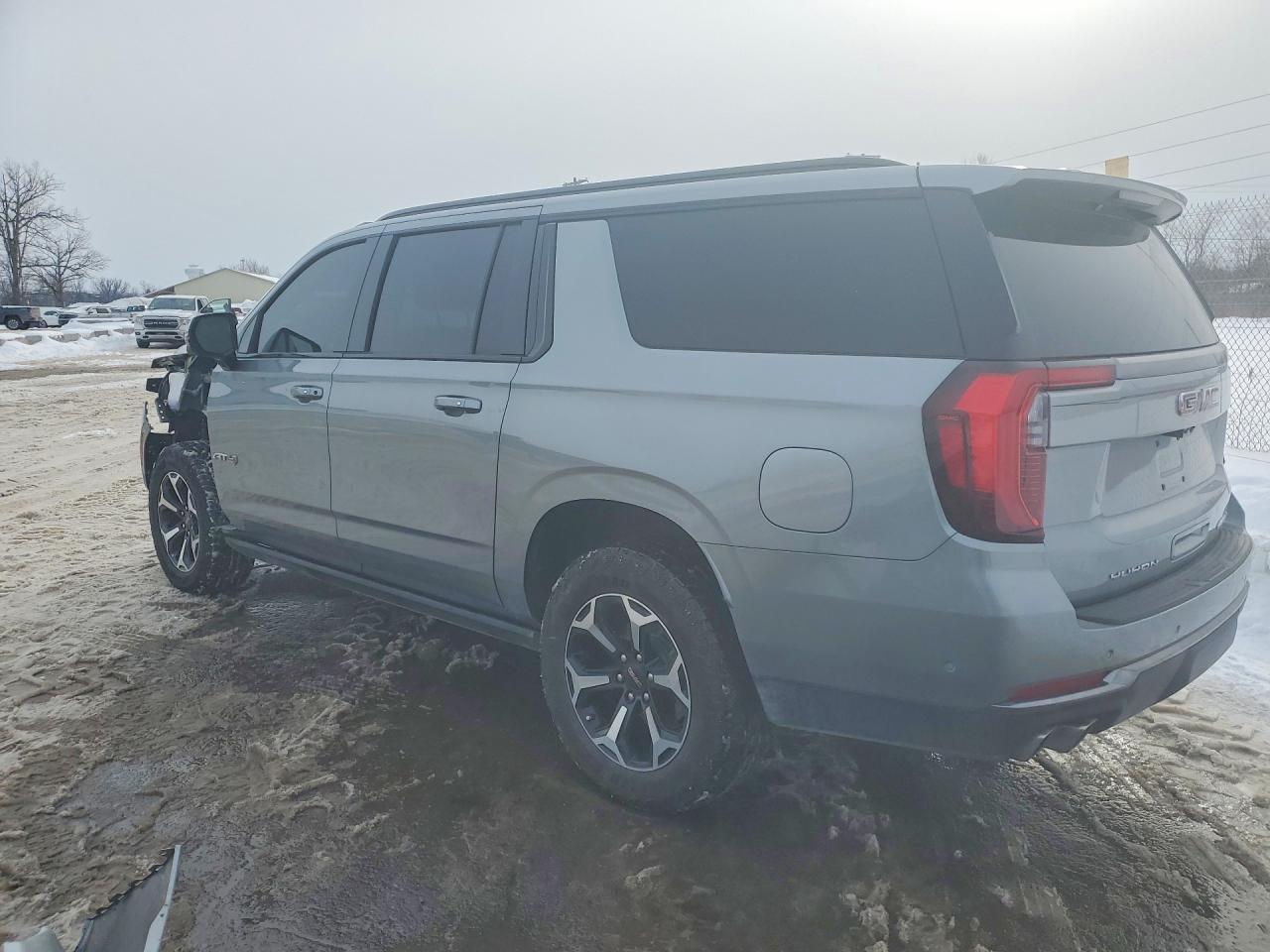 2025 GMC Yukon Xl At4 - Фото 2