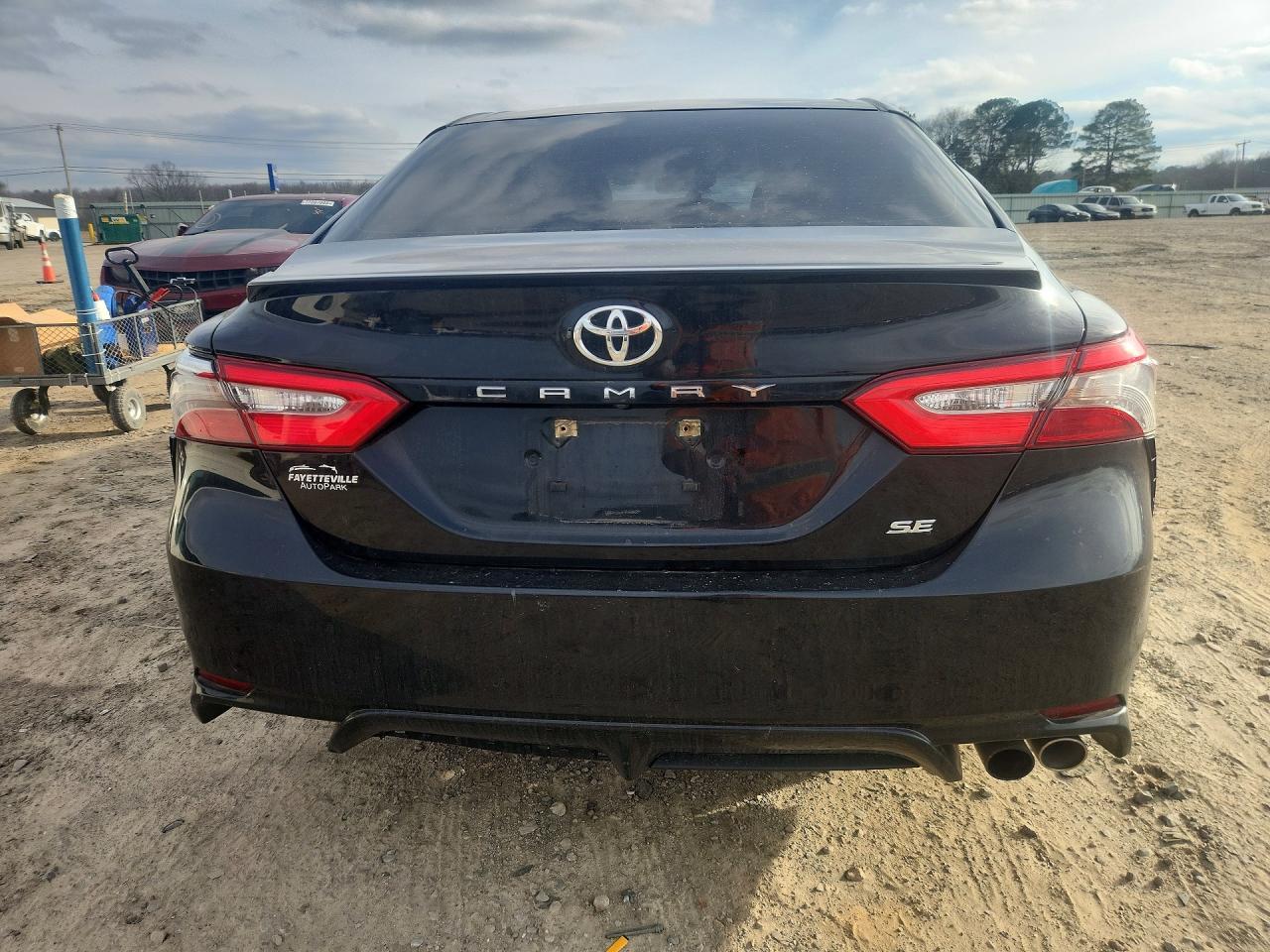 2018 Toyota Camry L - Фото 6