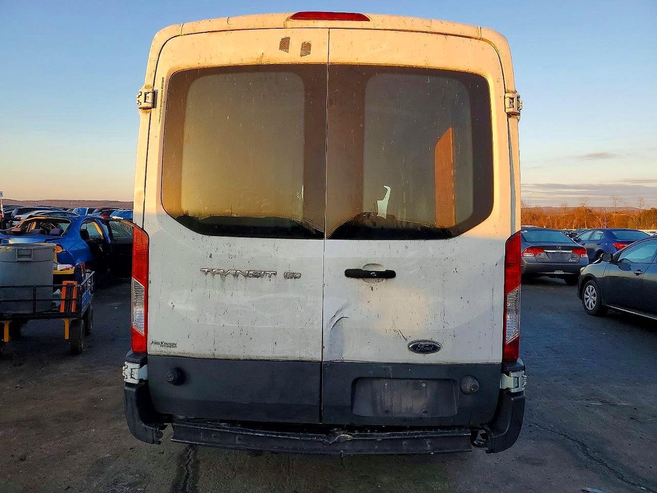 2015 Ford Transit T-250 - Image 6