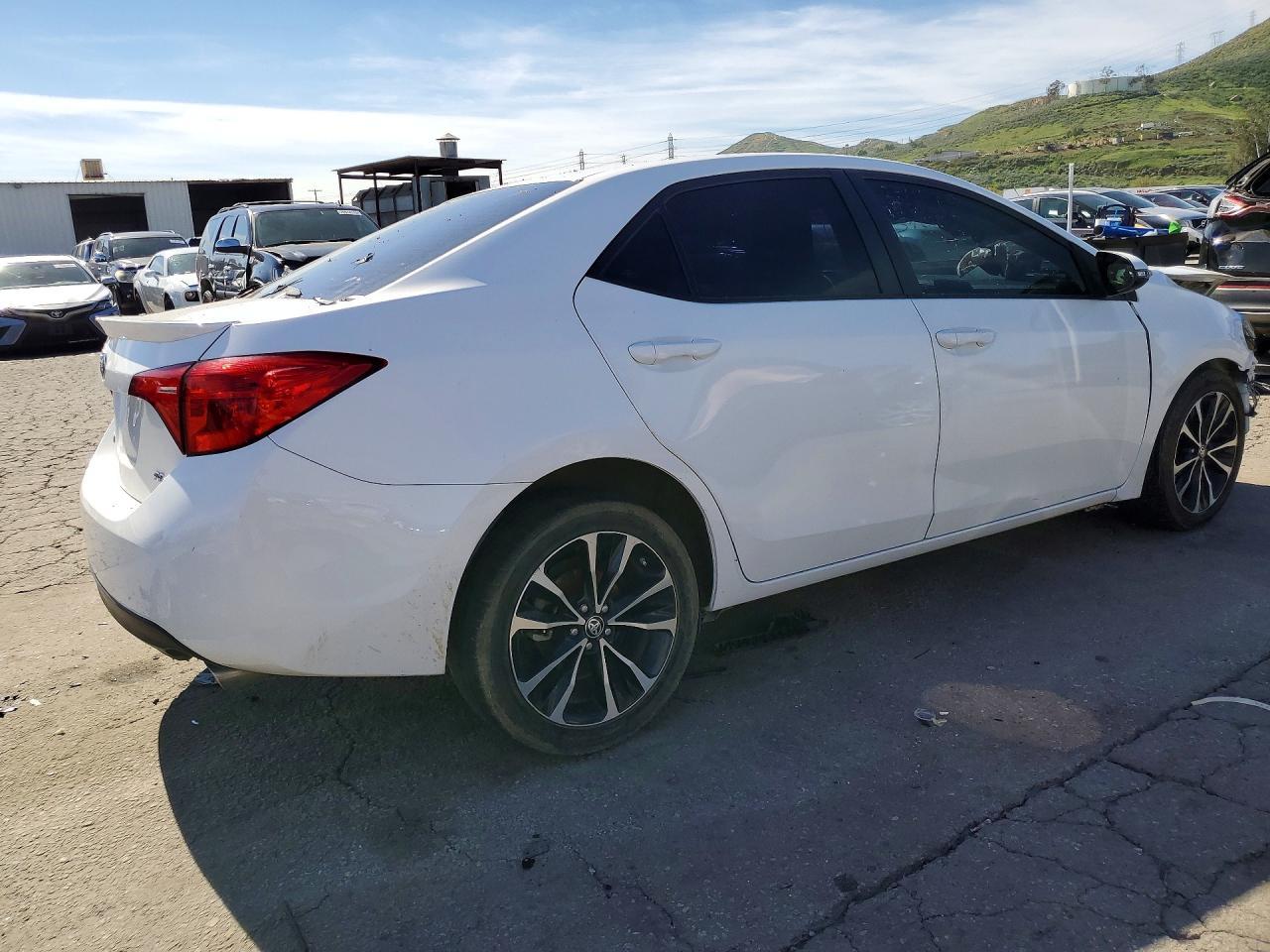 2019 Toyota Corolla L - Image 3