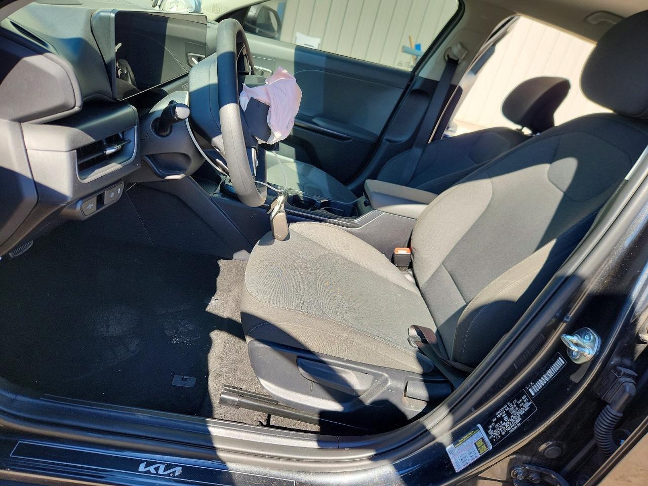 2025 Kia K4 Lxs - Image 7