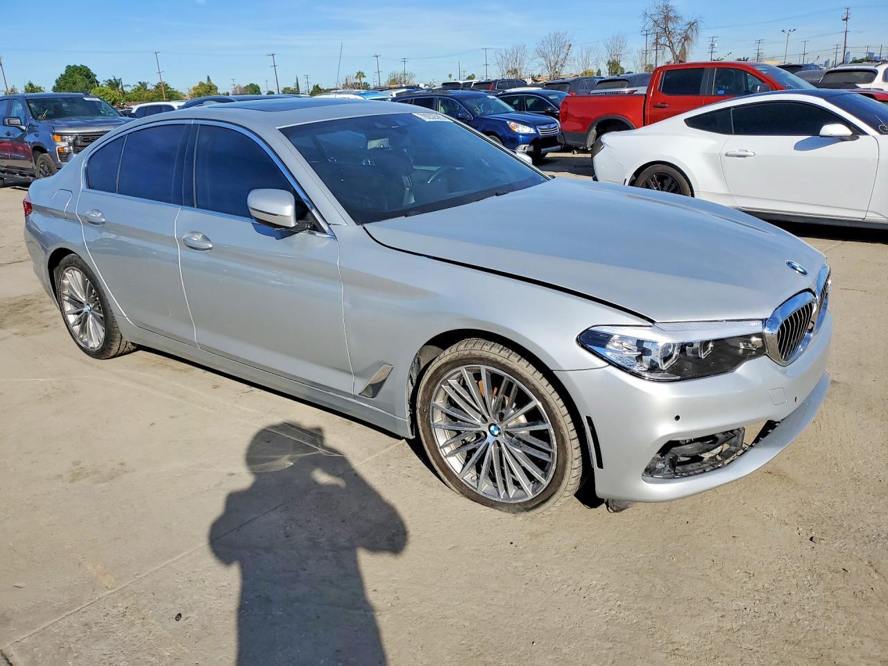 2019 BMW 530 I - Фото 4