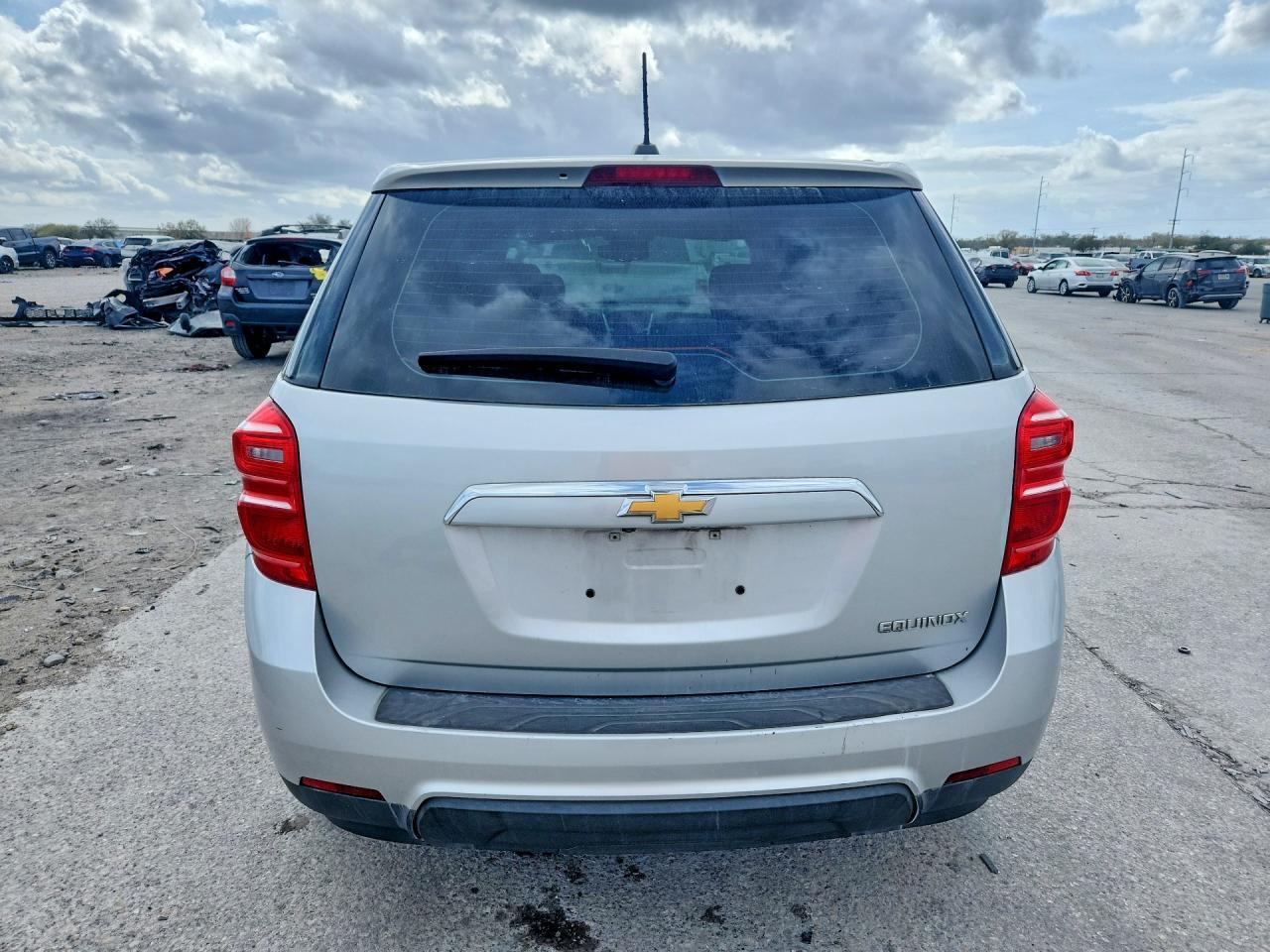 2016 Chevrolet Equinox Ls - Фото 6