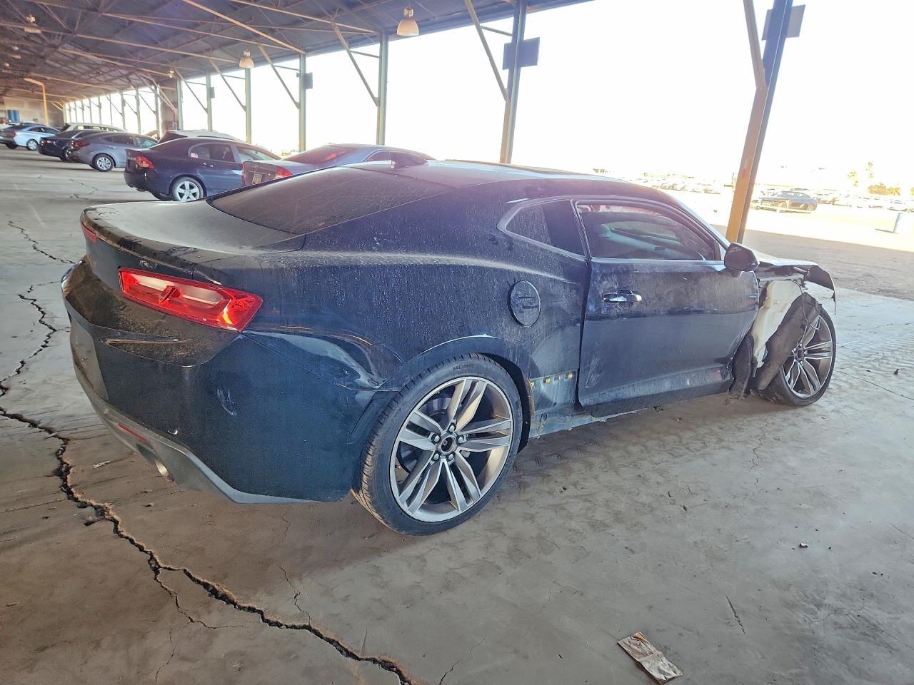 2017 Chevrolet Camaro Lt - Image 3