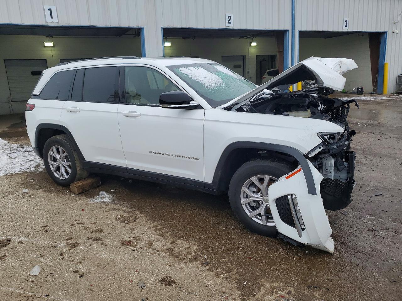 2022 Jeep Grand Cherokee Limited - Image 4