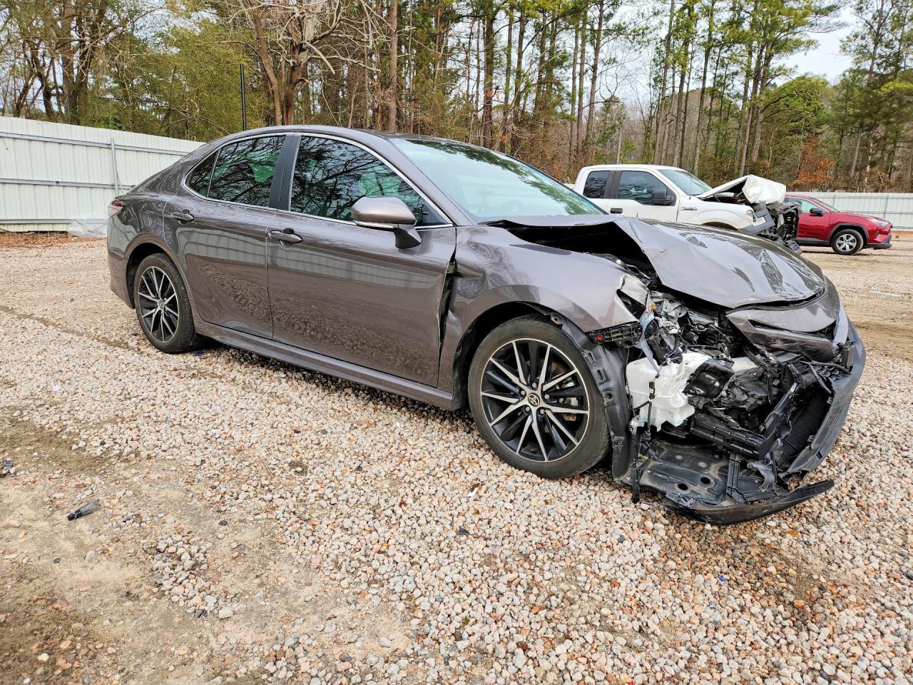 2024 Toyota Camry Se - Фото 4