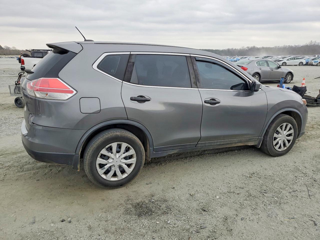 2016 Nissan Rogue S - Фото 3