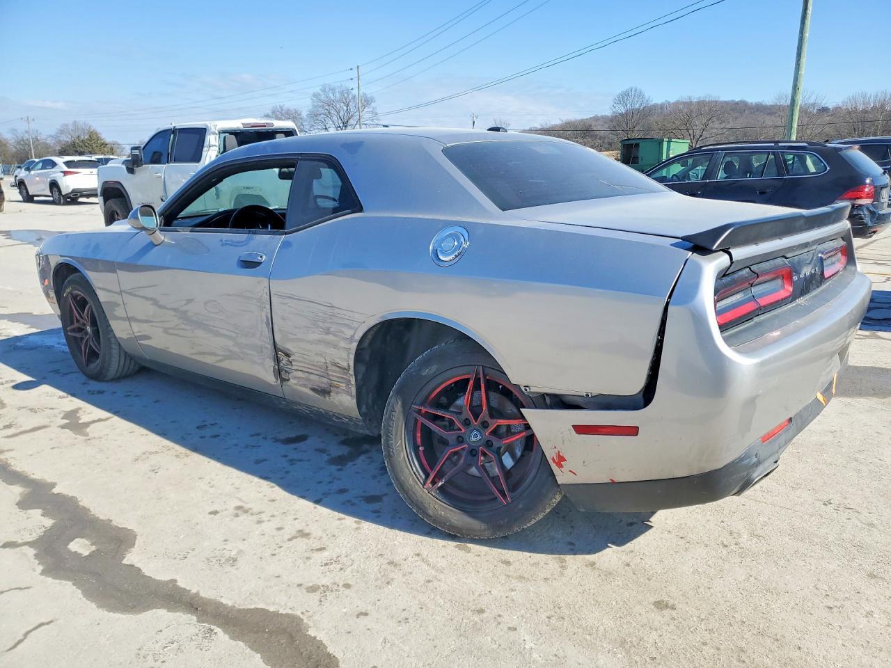 2016 Dodge Challenger Sxt - Image 2