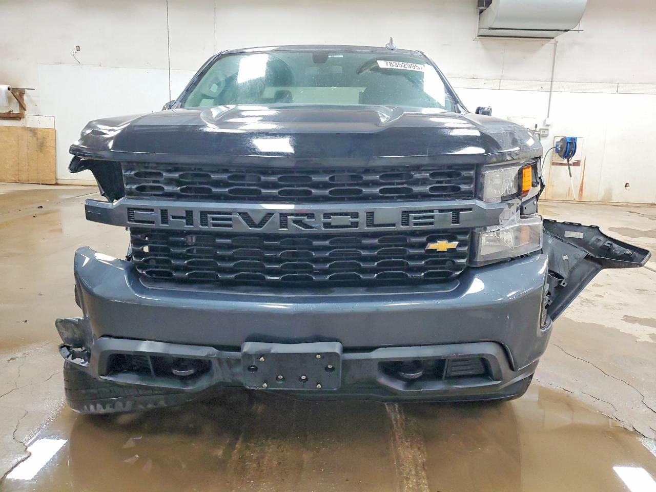 2019 Chevrolet Silverado K1500 Custom - Фото 5