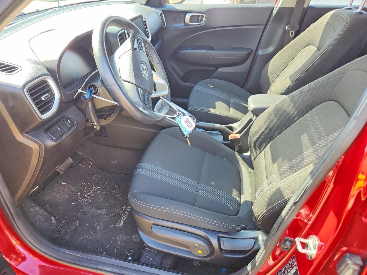 2023 Hyundai Venue Sel - Image 7