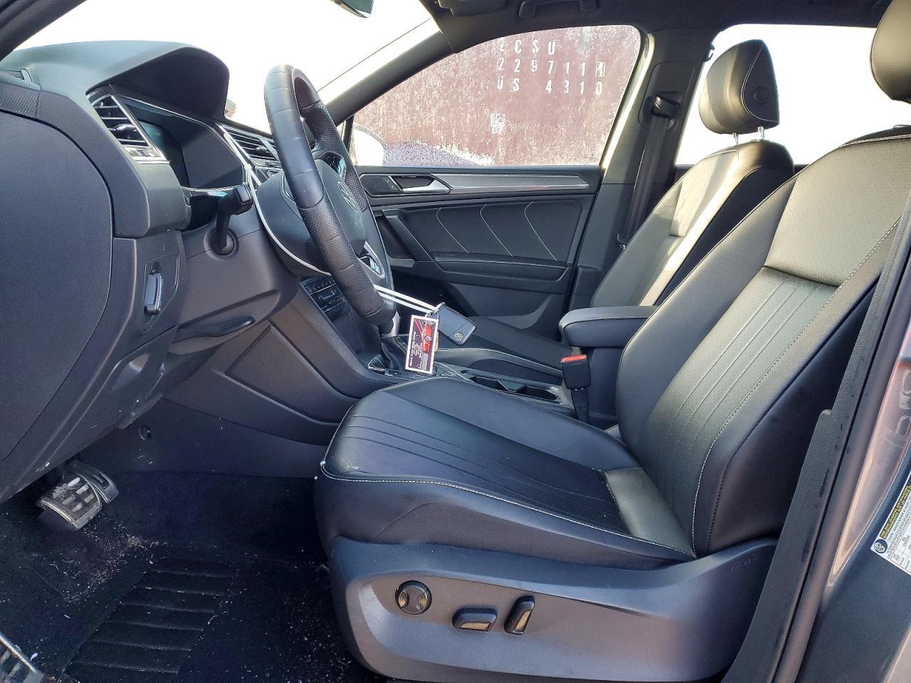 2022 Volkswagen Tiguan - Image 7