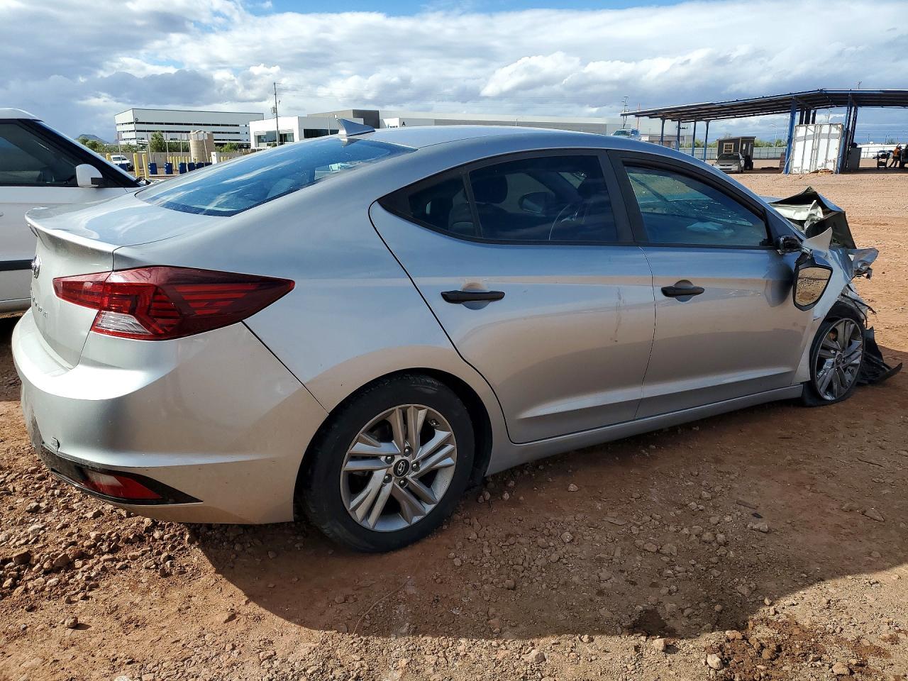 2020 Hyundai Elantra Sel - Фото 3