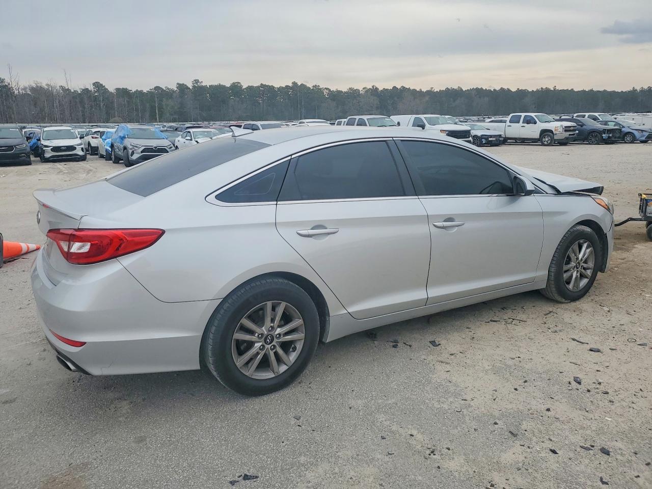 2016 Hyundai Sonata Se - Фото 3