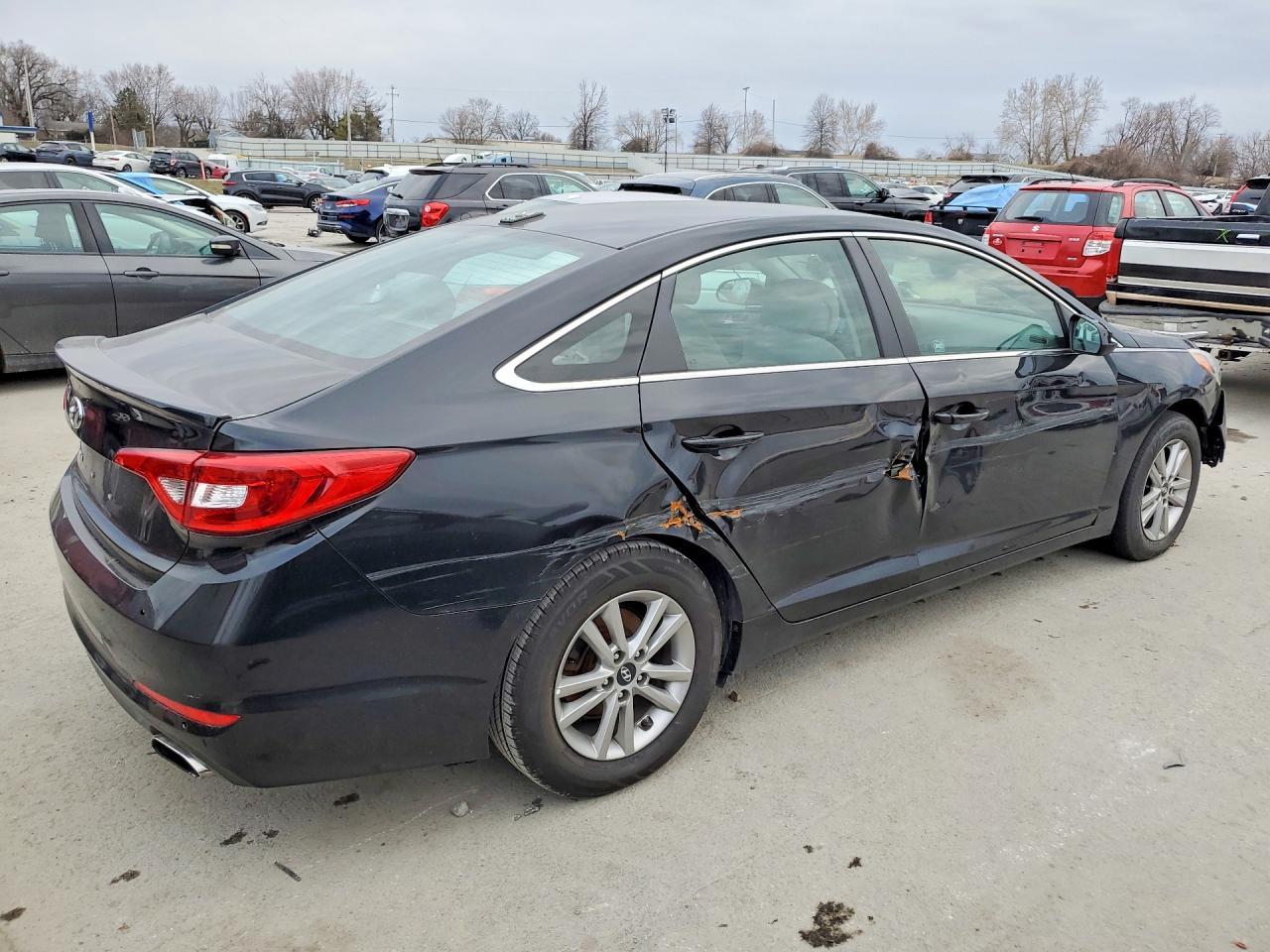 2017 Hyundai Sonata Base - Фото 3