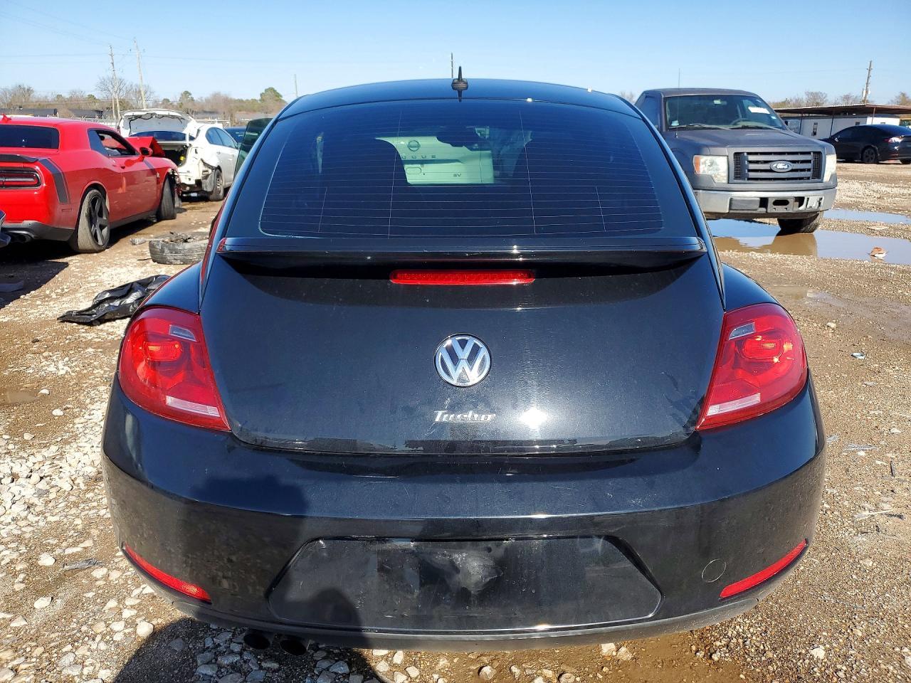 2016 Volkswagen Beetle 1.8T - Фото 6