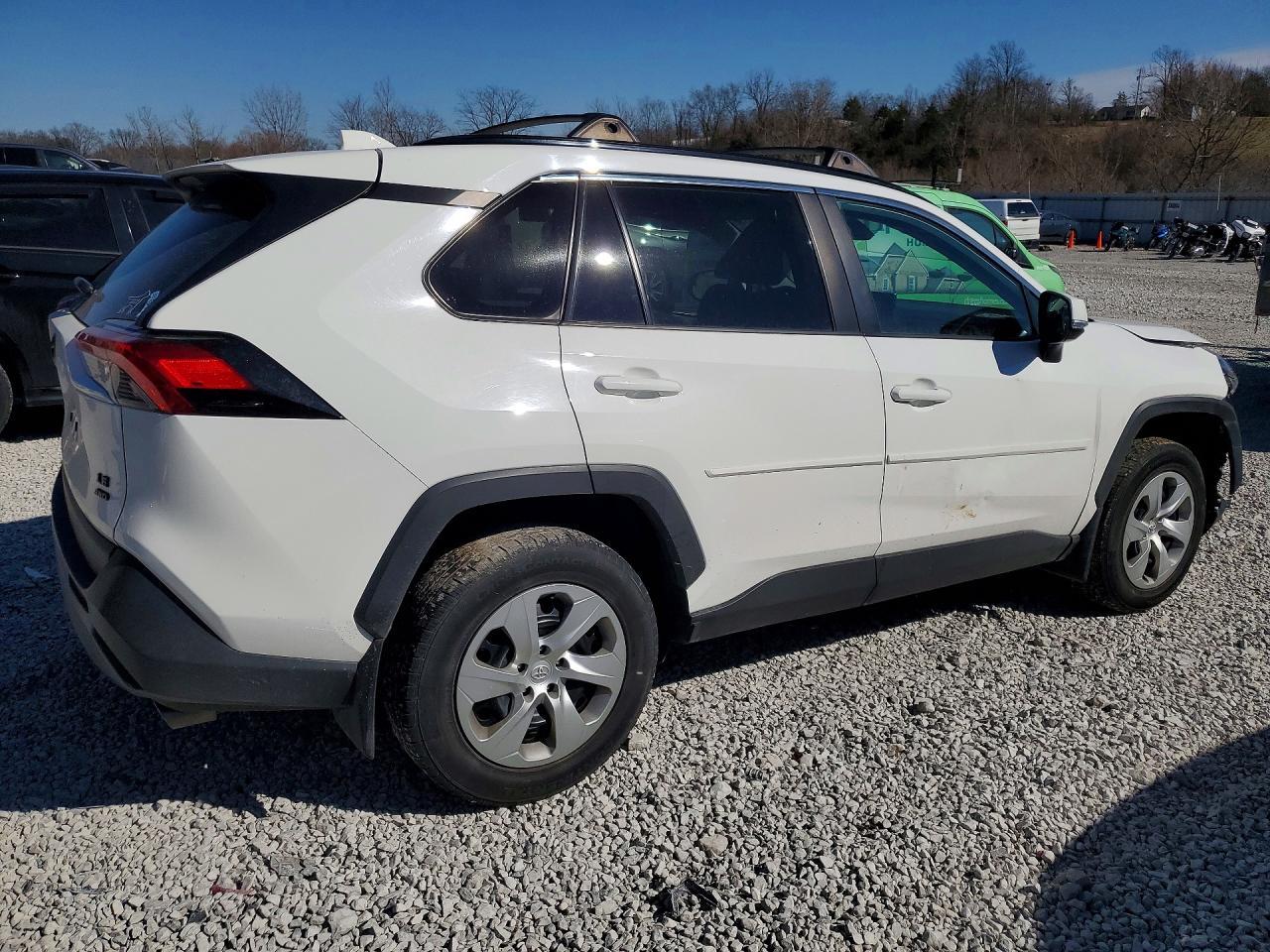 2019 Toyota Rav4 Le - Image 3