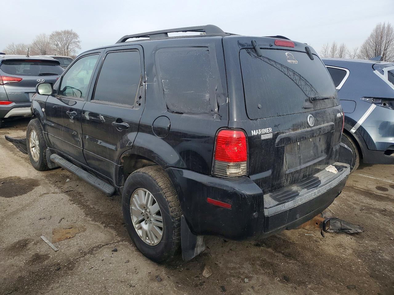2005 Mercury Mariner - Image 2