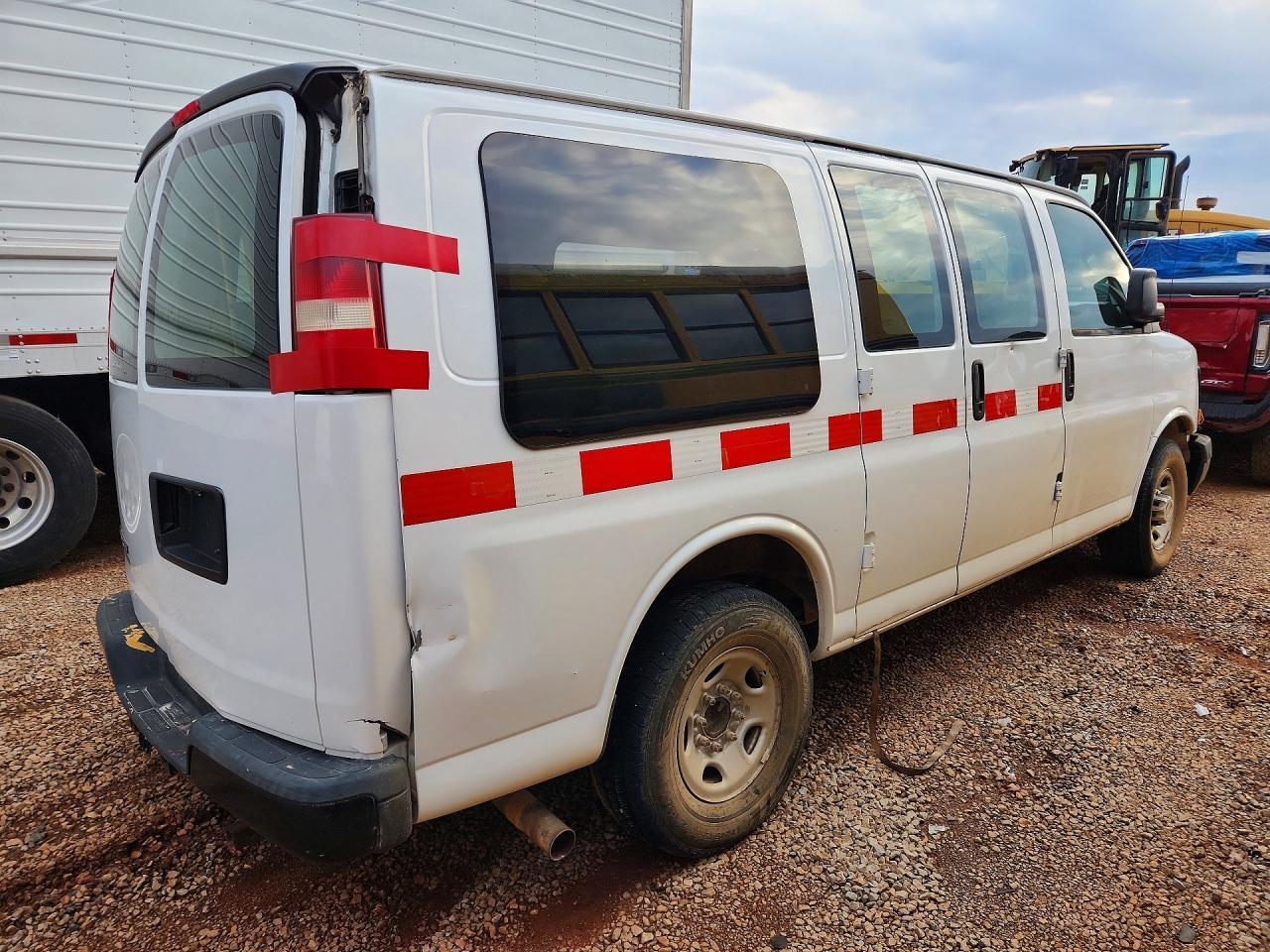 2014 Chevrolet Express G2500 - Image 3