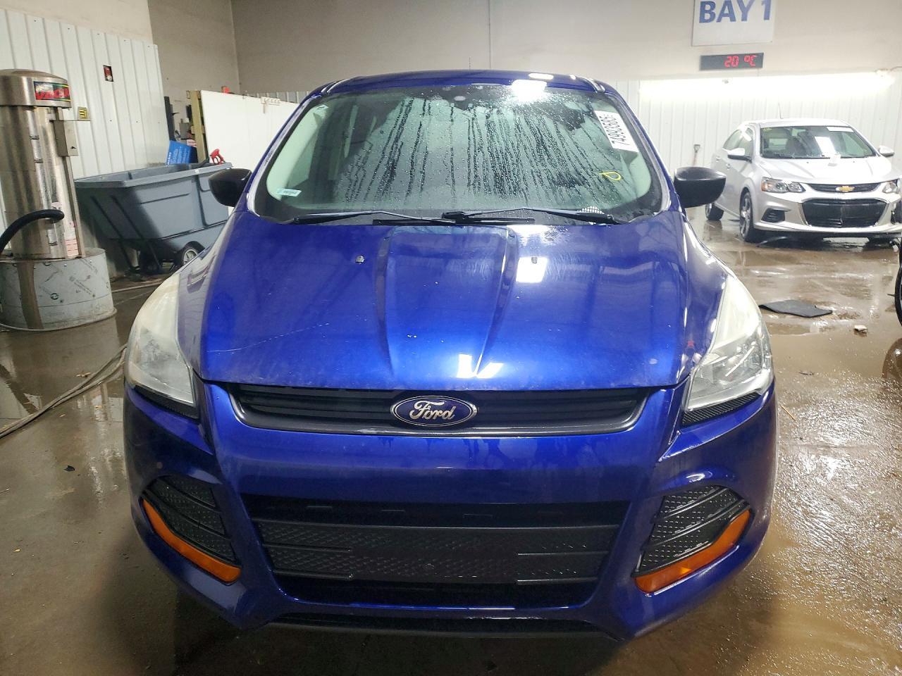 2014 Ford Escape S - Фото 5