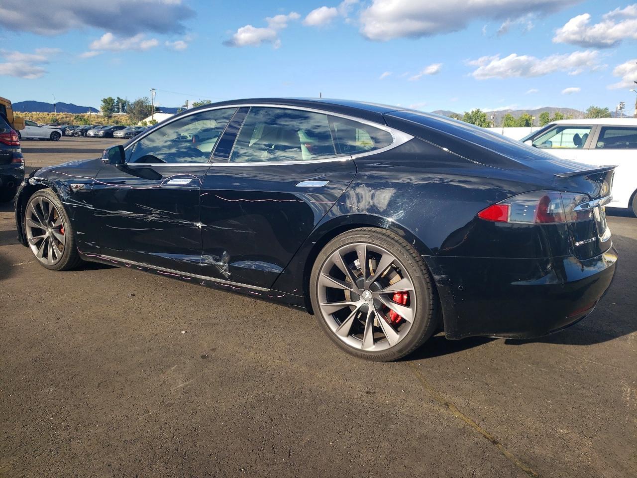 2016 Tesla Model S - Image 2