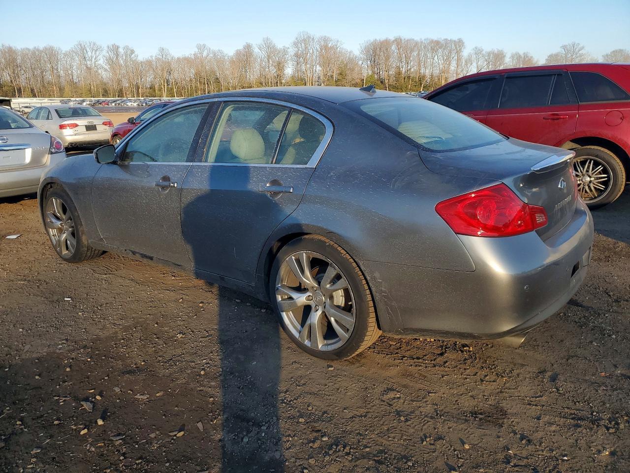 2013 Infiniti G37 - Image 2
