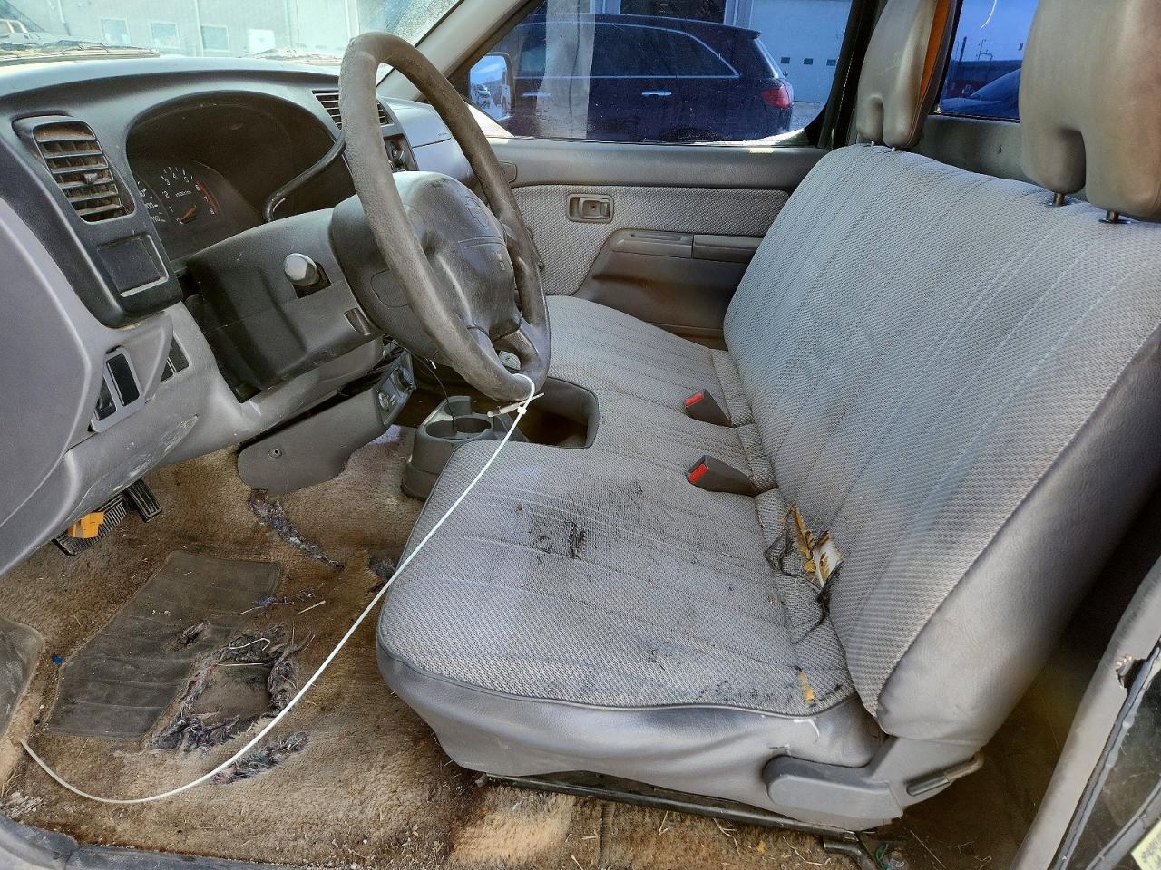2000 Nissan Frontier Xe - Фото 7