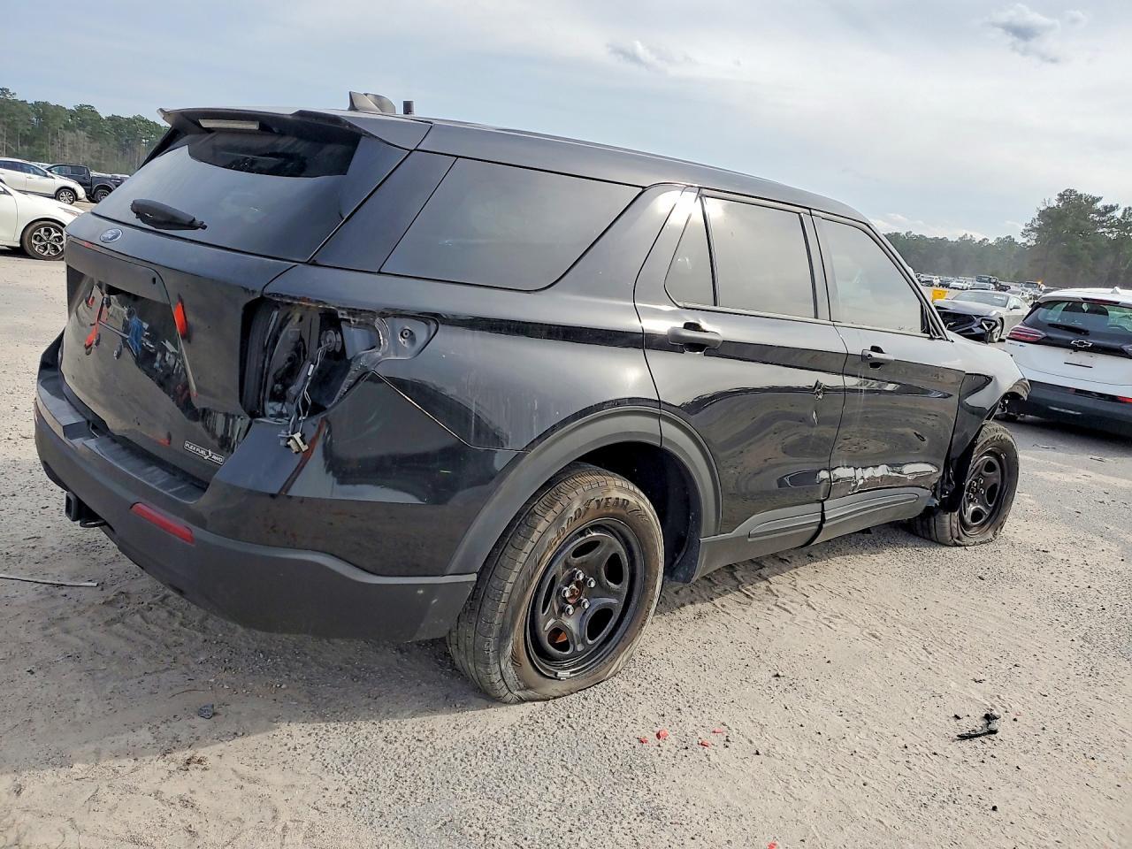 2023 Ford Explorer Police Interceptor - Фото 3