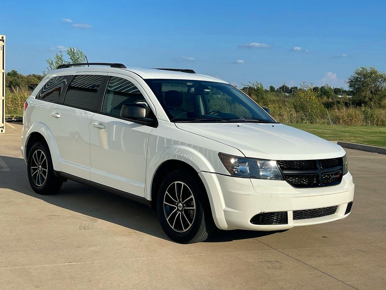 2018 Dodg Journey Se White