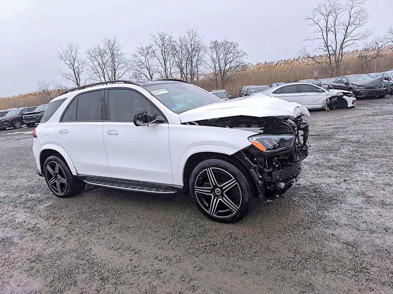 2024 Mercedes-Benz Gle 450E 4Matic - Image 3