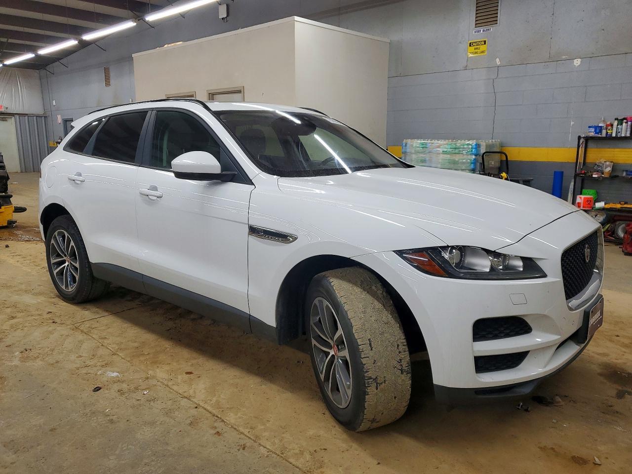 2018 Jaguar F-Pace Premium - Фото 4