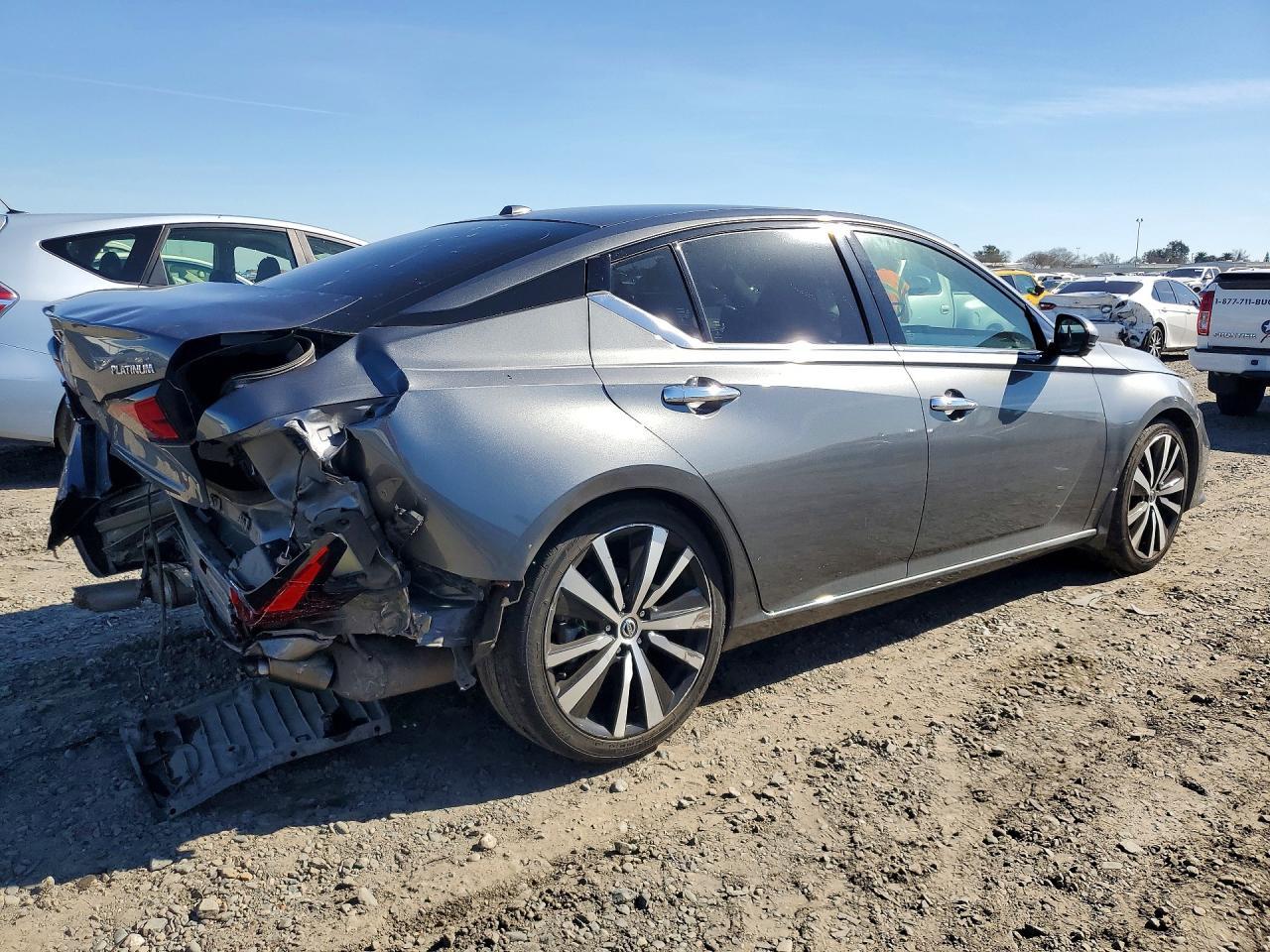 2020 Nissan Altima Platinum - Фото 3