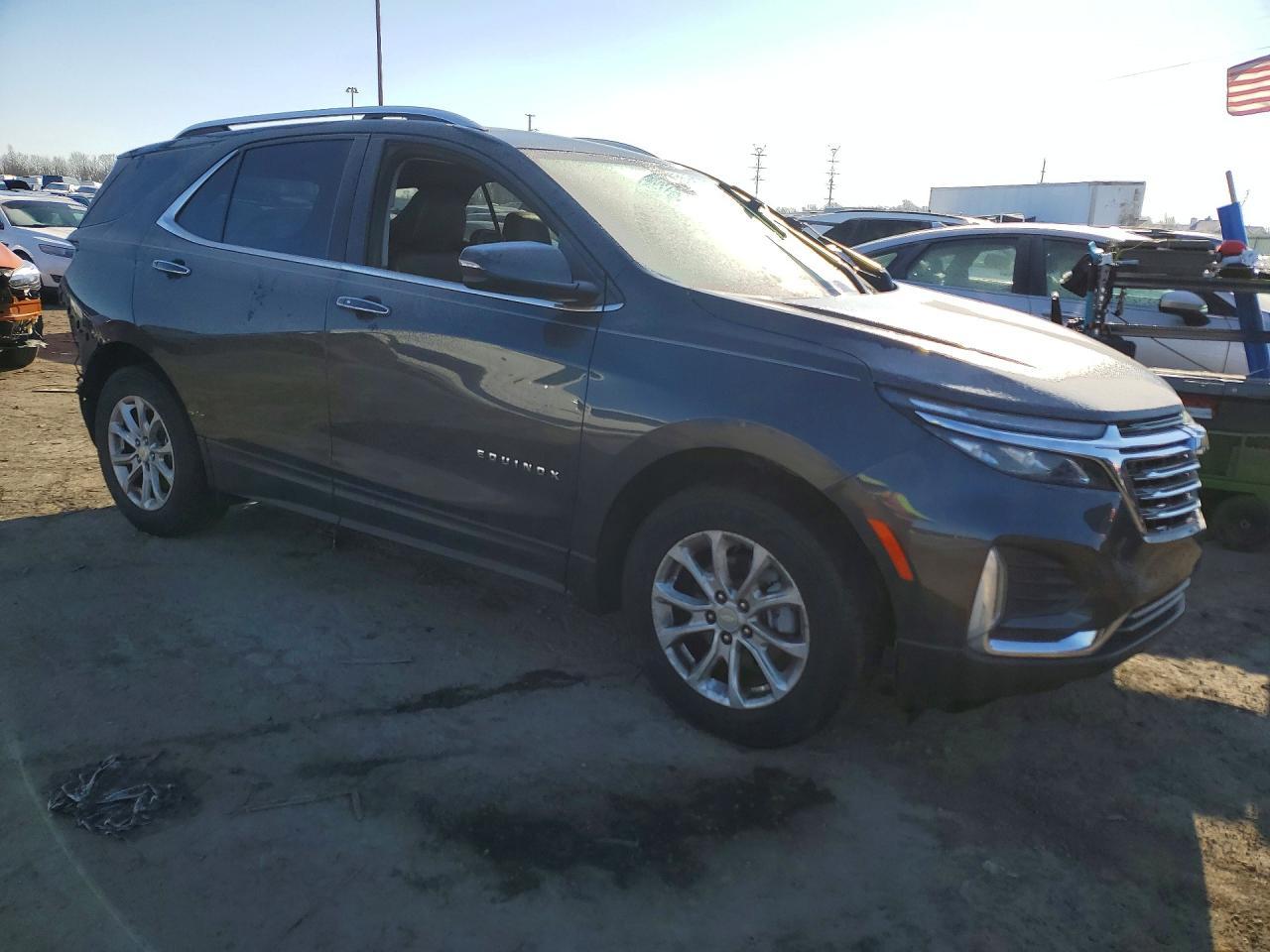 2022 Chevrolet Equinox Premier - Image 4