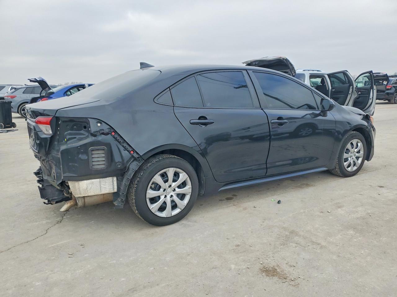 2021 Toyota Corolla Le - Image 3