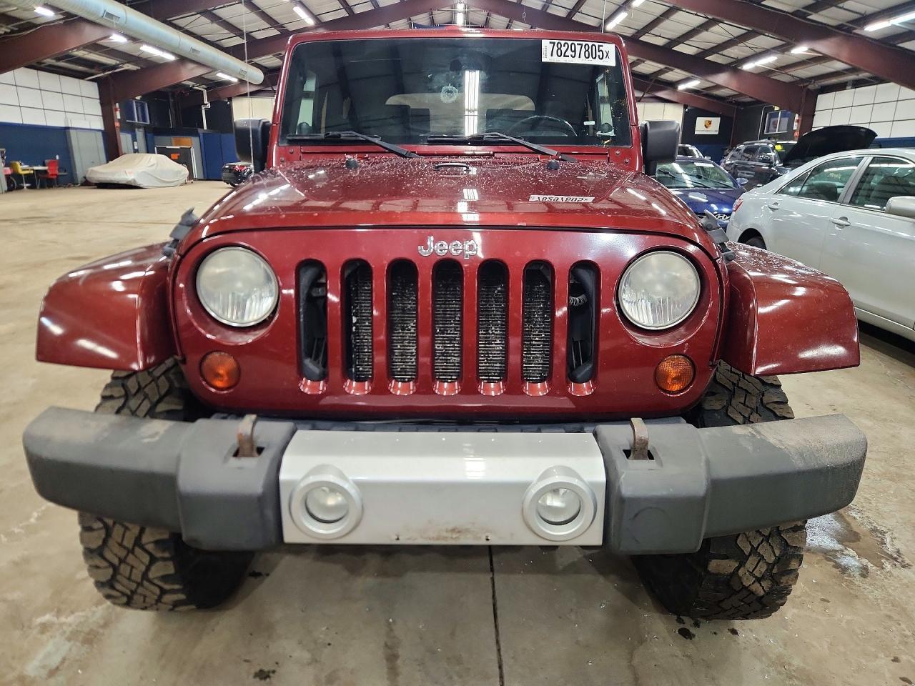 2010 Jeep Wrangler Sahara - Фото 5