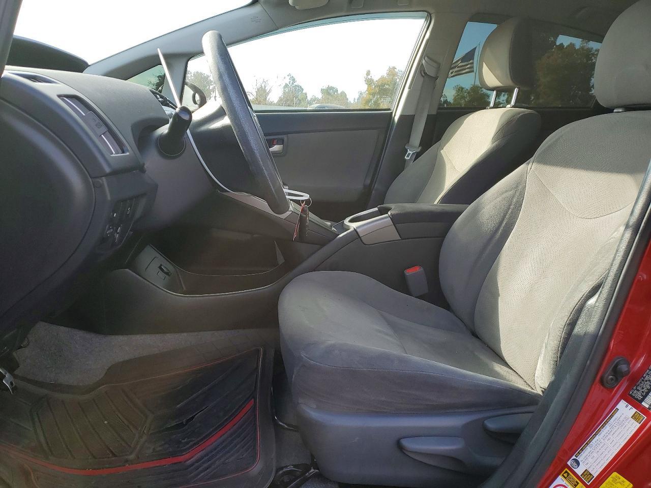 2015 Toyota Prius - Фото 7