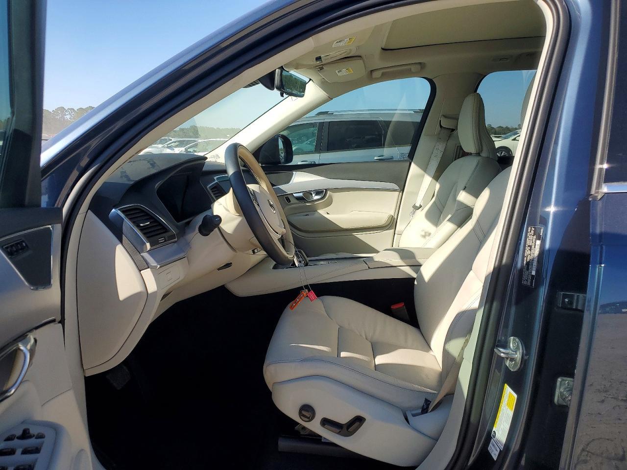 2025 Volvo Xc90 Core - Фото 7