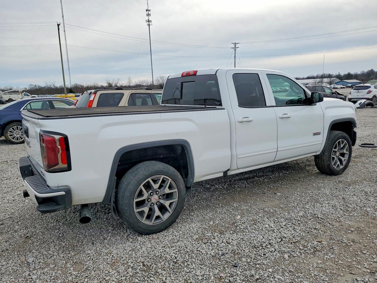 2018 GMC Sierra K1500 Slt - Image 3