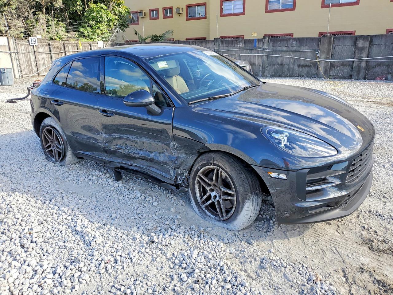 2020 Porsche Macan - Image 4
