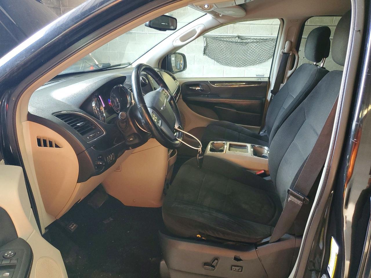 2012 Chrysler Town & Country Touring - Фото 7