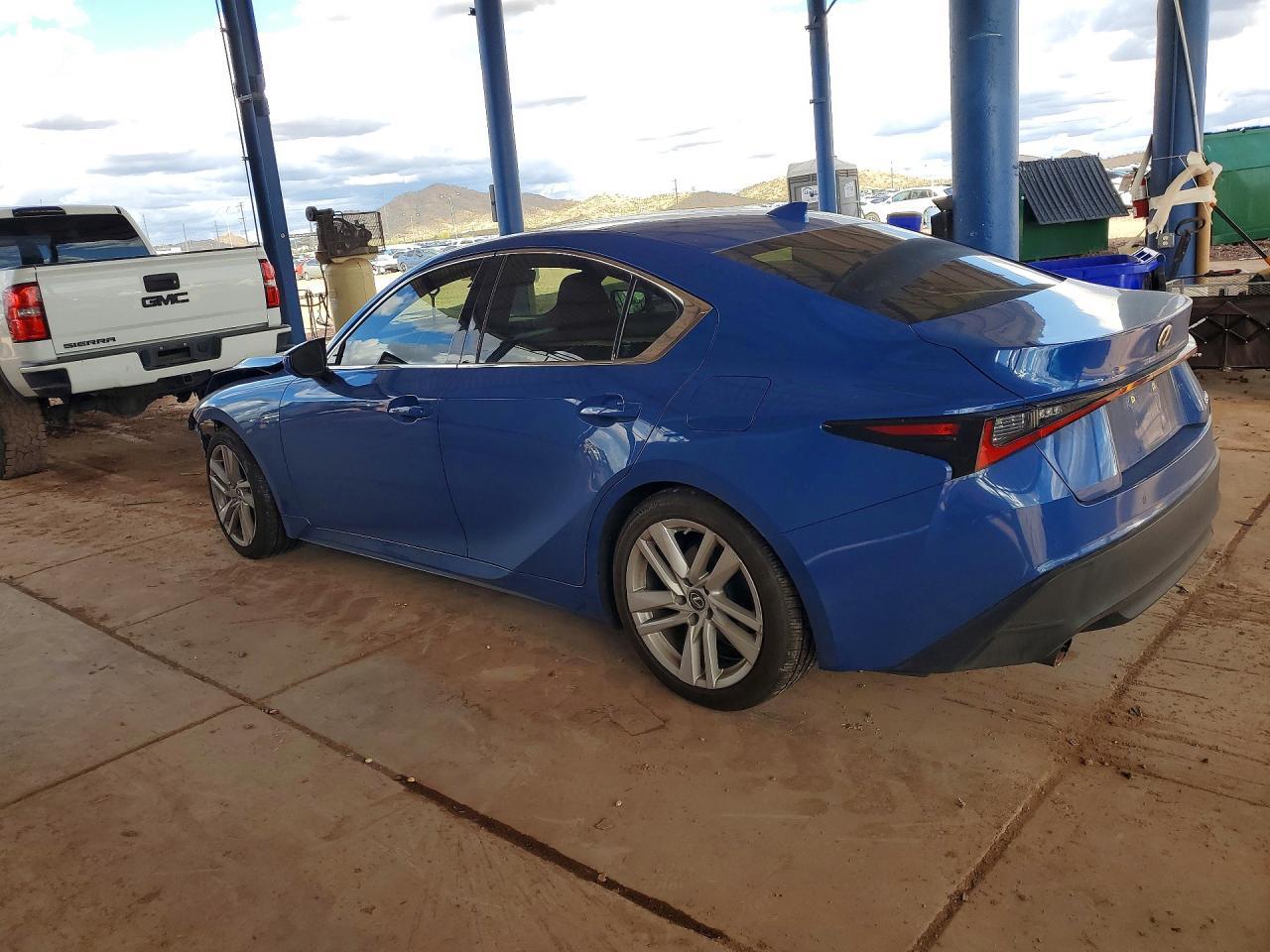 2021 Lexus Is 300 - Фото 2