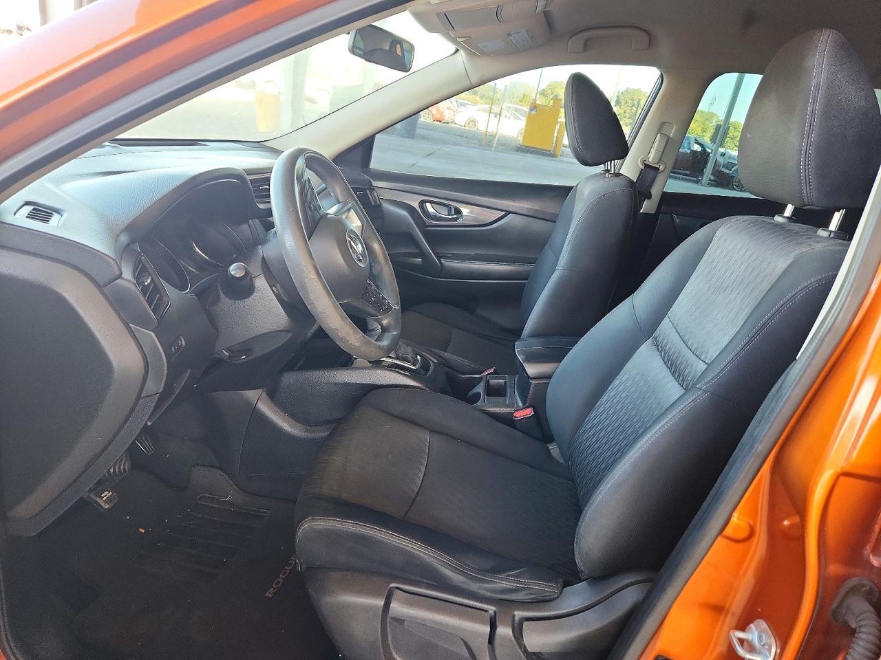 2017 Nissan Rogue S - Image 7