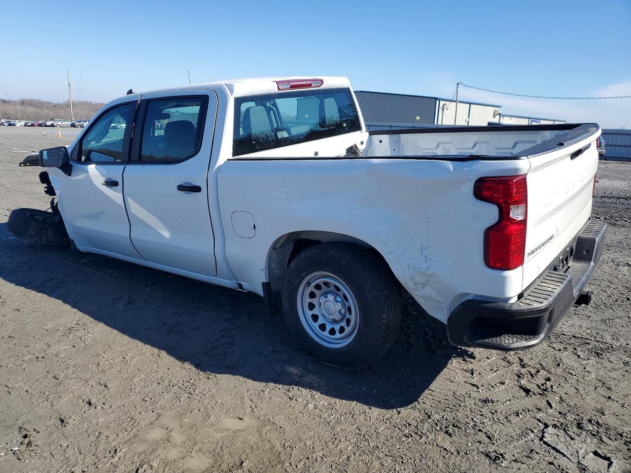 2026 Chevrolet Silverado C1500 - Image 2