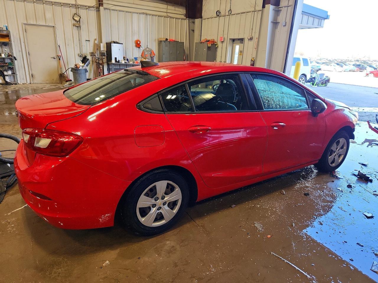 2017 Chevrolet Cruze Ls - Фото 3