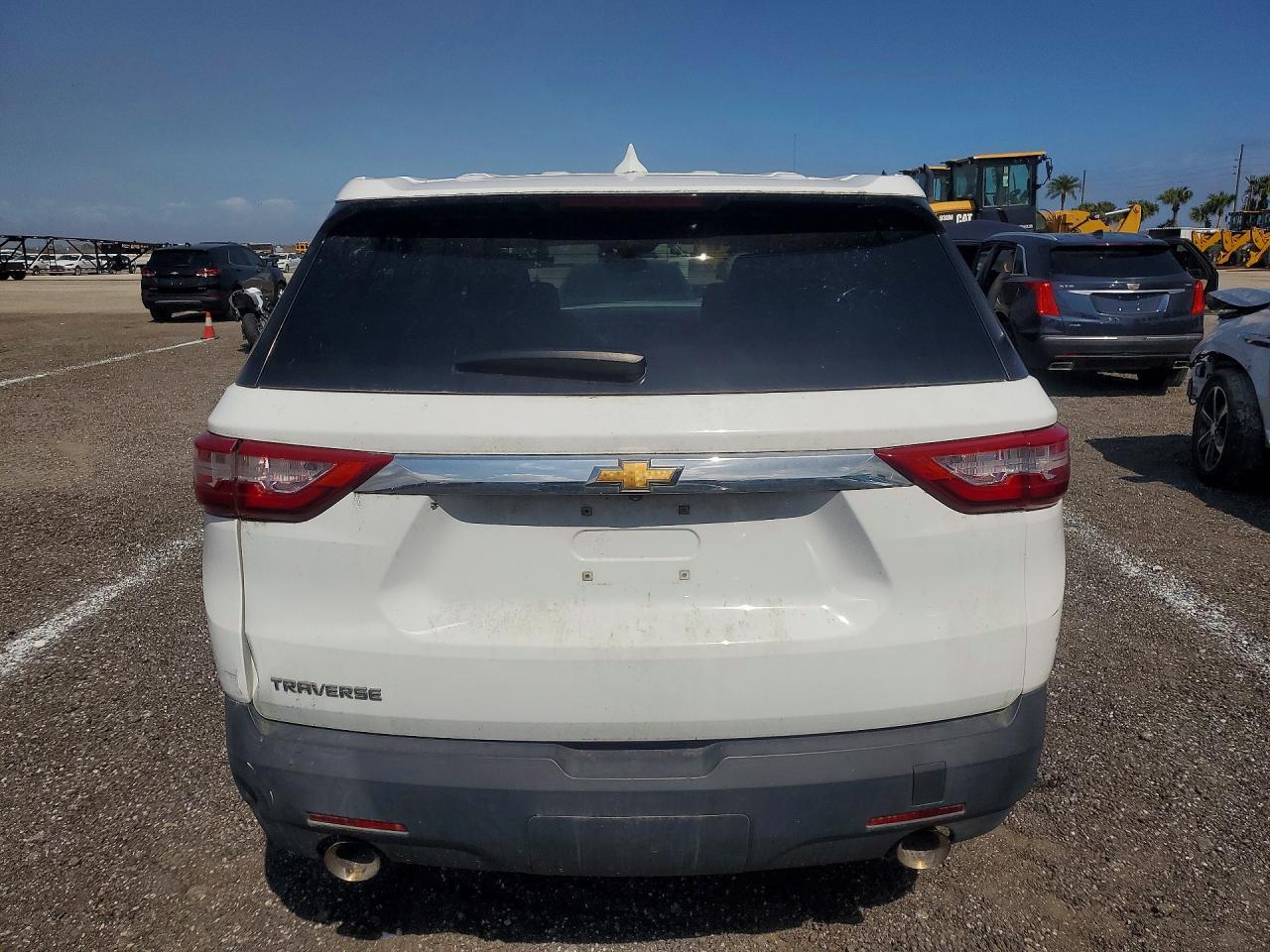 2018 Chevrolet Traverse Ls - Фото 6